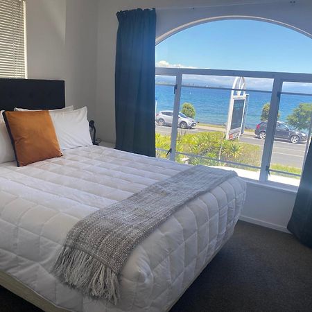 Lakeside Taupo Motel Екстер'єр фото
