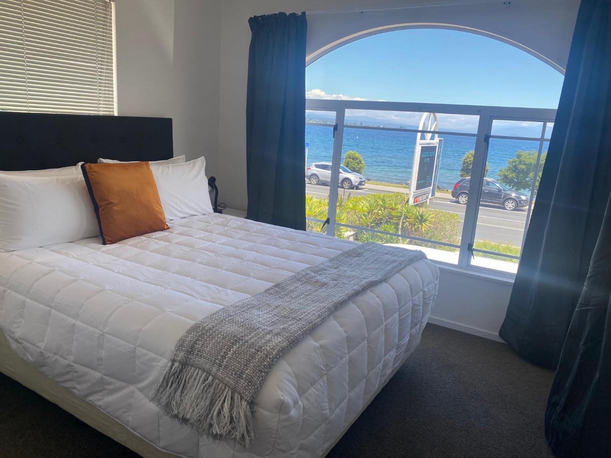 Lakeside Taupo Motel Екстер'єр фото