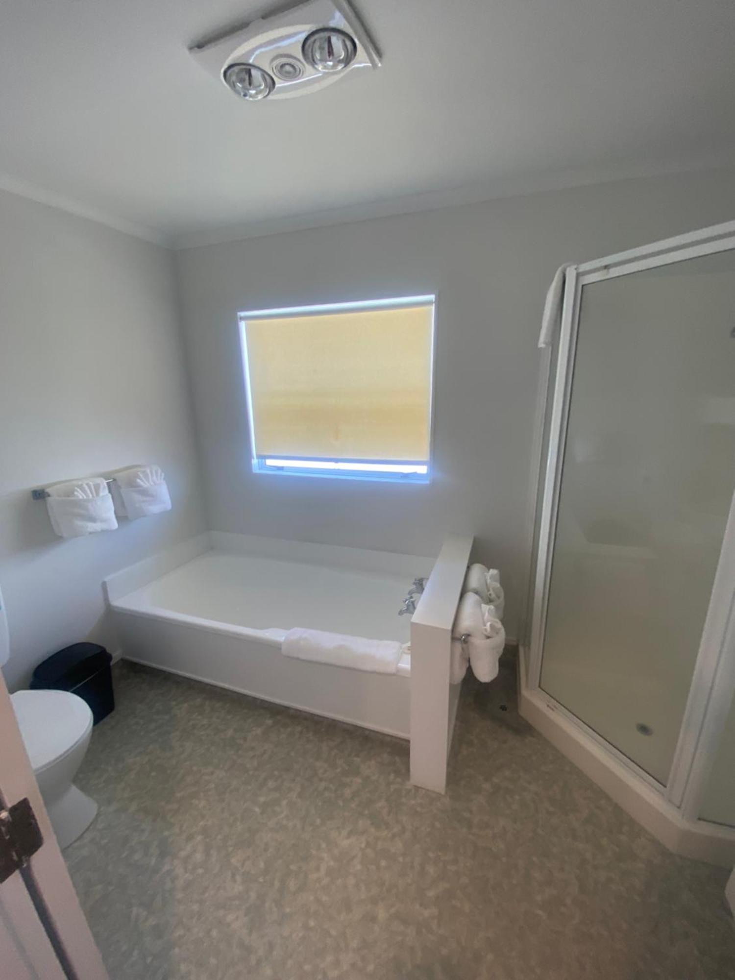 Lakeside Taupo Motel Екстер'єр фото