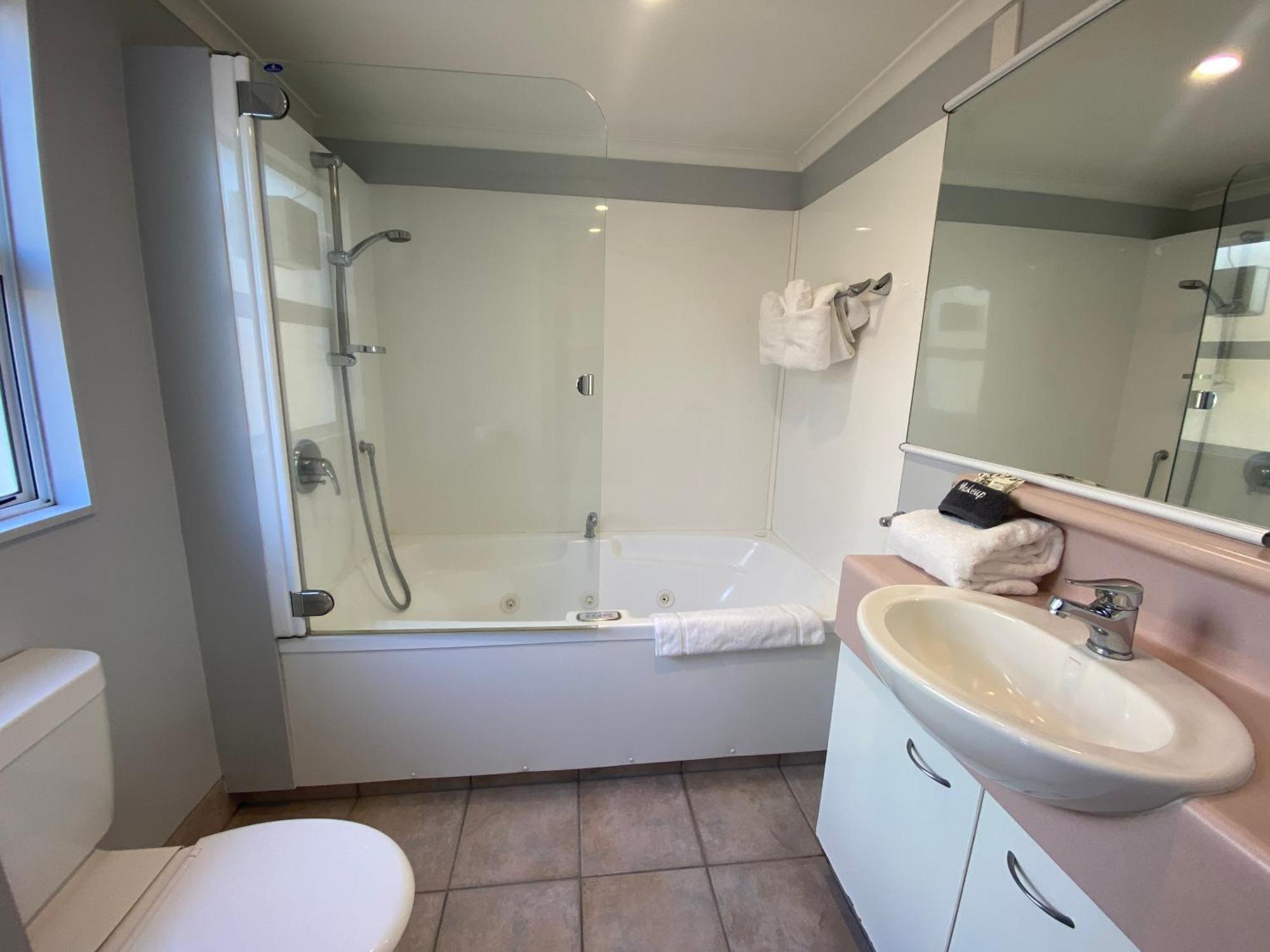 Lakeside Taupo Motel Екстер'єр фото
